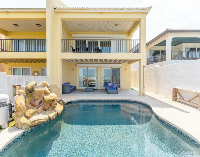 Good Hope Beach Home – Beachfront fun;Invigorating pool;Laidback ambiance